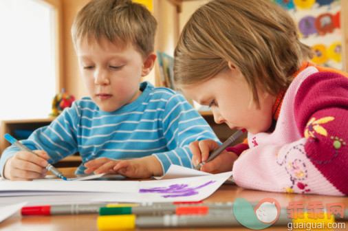 幼儿园教案：美术活动应用到幼儿教育中