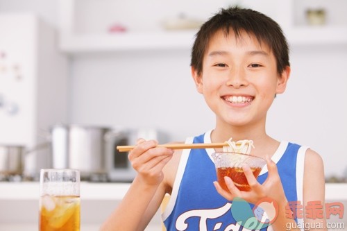 学龄儿童食谱必要的三种食物