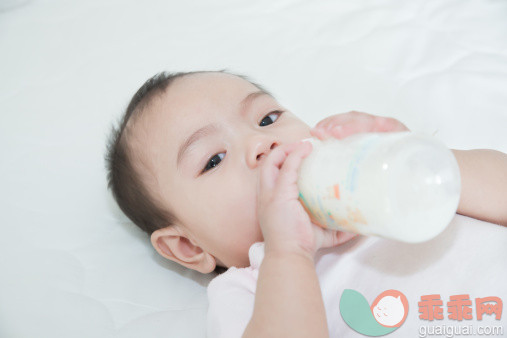 酸奶改善宝宝营养不良，多大的孩子适合喝酸奶？