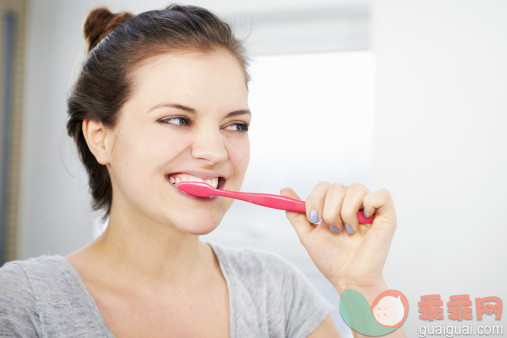 孕期这样刷牙，还你一口健康的牙齿