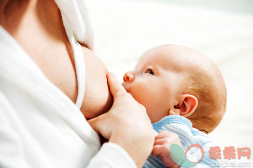 妈妈怎样掌握宝宝吃奶量？判断母乳够不够？
