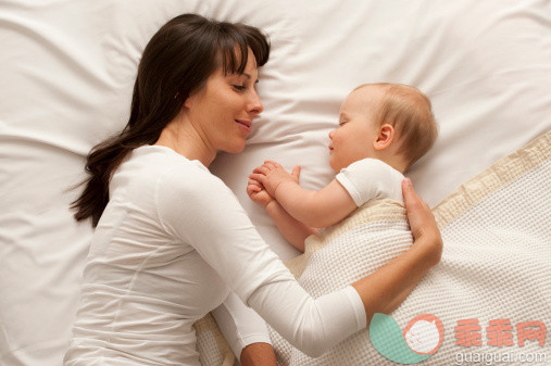 宝宝每天睡多久最好？
