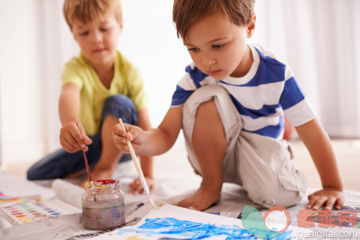 孩子几岁学画画好？最开始教画什么好？