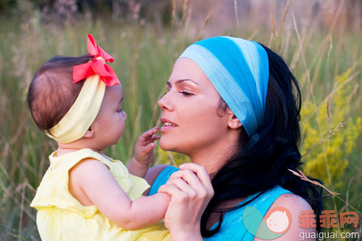 亲子关系如何处？众妈咪分享宝贝趣事
