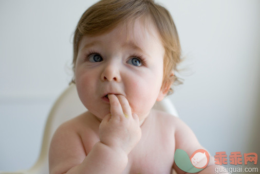 婴儿湿疹反复，吃什么奶粉好