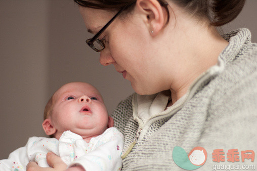 新生儿听力筛查怎么做？听力障碍怎么预防？