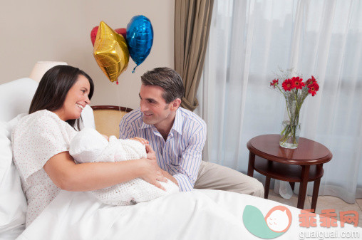 胎儿头部大小对分娩有什么影响？