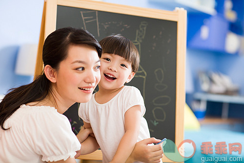 3岁前有这五种迹象，绝对是天才宝宝