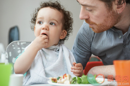 宝宝什么时候可以吃盐？宝宝辅食里要放盐吗？