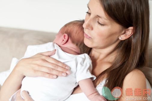 宝宝喉咙呼噜响，好像有痰，是怎么回事？