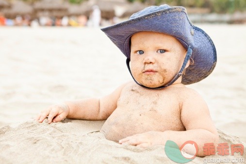 家庭育儿：玩沙子不简单