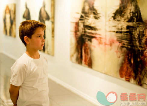 怎样和孩子一起看画展？