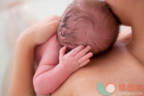 婴儿奶癣、湿疹是怎么一回事？