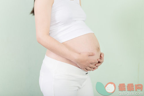 孕期剧烈运动或不动，对孕妇和胎儿都不利
