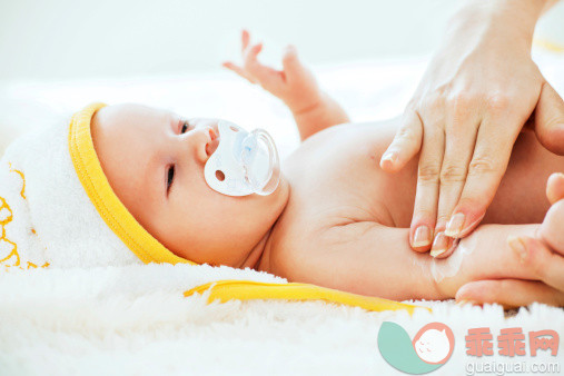 婴儿皮肤干燥用什么护肤品好？
