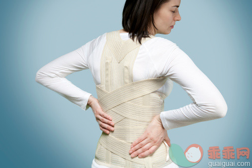 如何预防或减轻产后腰痛？