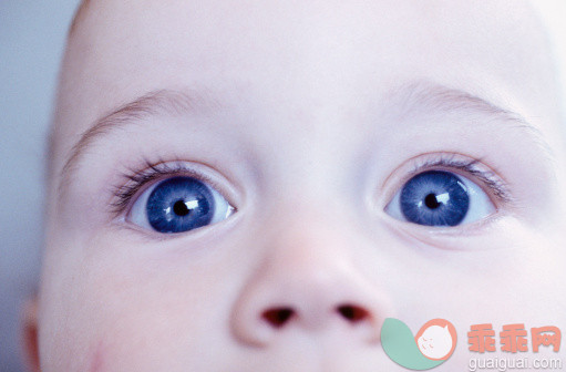 婴儿眼部9大问题护理