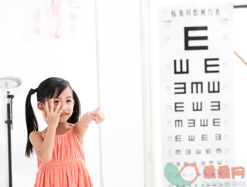 保护宝宝视力的关键