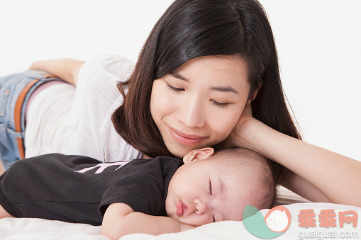 0-1岁宝宝睡眠时间标准