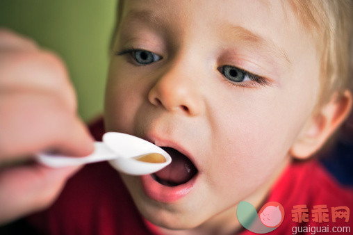 给孩子吃板蓝根能预防感冒吗