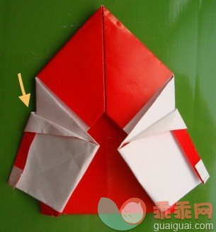 儿童手工折纸：手工折卡通圣诞老人