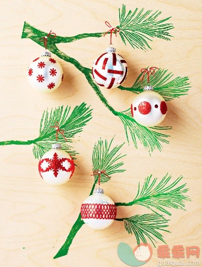 迎接圣诞：和孩子一起创意DIY圣诞礼物树
