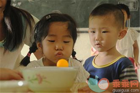 幼儿园乒乓球的玩法介绍