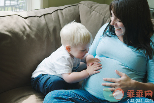 二胎生育保险怎么算，生孩子能报多少医疗费