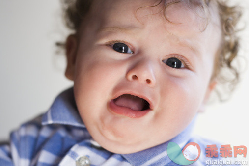 人,2到5个月,白人,哭,白昼_76689419_Close-up of baby boy crying_创意图片_Getty Images China