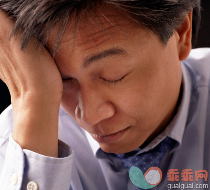 人,情绪压力,商务,影棚拍摄,30岁到34岁_78714978_Tired Businessman_创意图片_Getty Images China