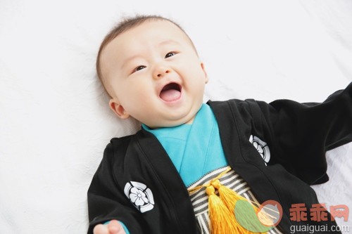 2到5个月,可爱的,和服,白色背景,_gic12507917_Japanese newborn portrait_创意图片_Getty Images China