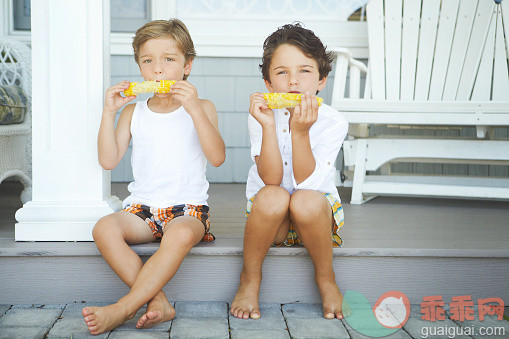 笑,母亲,儿子,嬉戏的,摄影_570012737_summer fun_创意图片_Getty Images China