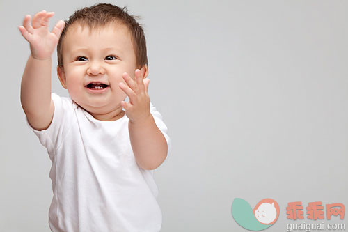 婴儿期,可爱的,室内,影棚拍摄,白色背景_gic5465473_可爱的小宝宝_创意图片_Getty Images China