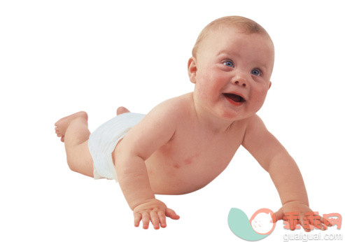 摄影,爬,面部表情,微笑,蓝色_57658082_Baby (6-12 months) lying on its stomach_创意图片_Getty Images China