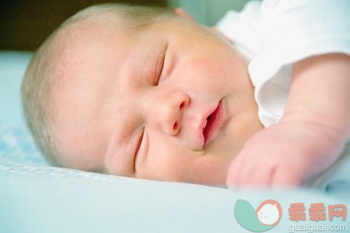 摄影,肖像,休息,室内,人_imsis578-036_New born asleep_创意图片_Getty Images China