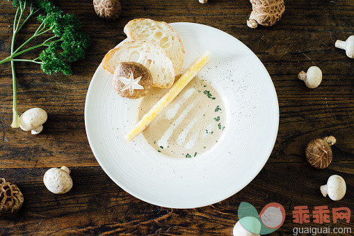 食品,汤,蘑菇,有机食品,摄影_559376375_mushroom soup_创意图片_Getty Images China