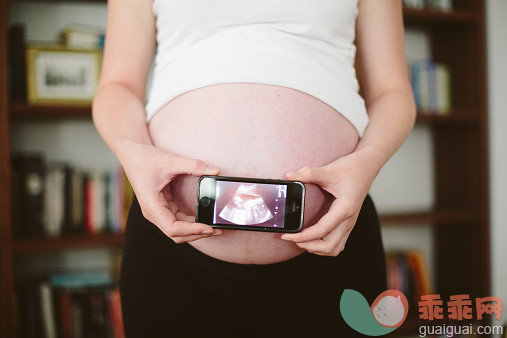 怀孕,摄影,无线电技术,智能手机,_518254619_Expecting a child_创意图片_Getty Images China