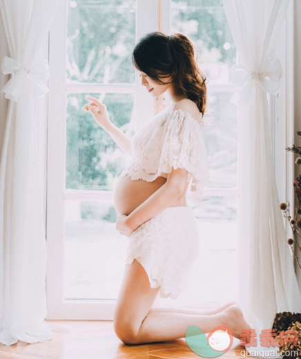 伊能静透露怀孕后期近况：脚肿浅眠 很容易累