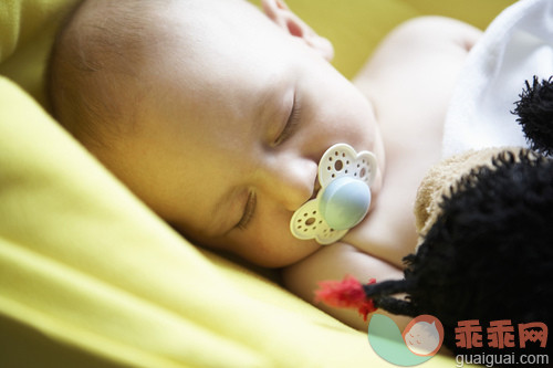 人,图像,干净,室内,白人_gic16494346_Sleeping Baby_创意图片_Getty Images China