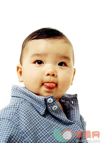 人,室内,人的脸部,舌头,可爱的_gic16575195_Baby Sticking Out Tongue_创意图片_Getty Images China