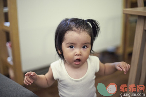 人,休闲装,婴儿服装,住宅内部,T恤_gic14128422_Asian baby_创意图片_Getty Images China