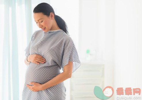 人,图像,人生大事,健康保健,四分之三身长_482143987_Pregnant Japanese woman in hospital gown_创意图片_Getty Images China