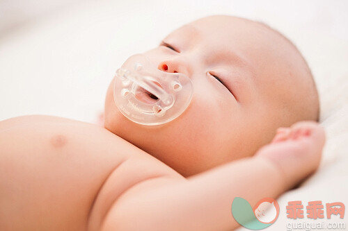 室内,人,白昼,可爱的,快乐_8441dcda0_可爱的婴儿睡_创意图片_Getty Images China
