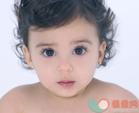 人,影棚拍摄,人的眼睛,褐色眼睛,棕色头发_142986291_Latin baby girl, head shots_创意图片_Getty Images China