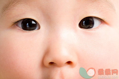 人的眼睛,可爱的,婴儿期,婴儿用品,影棚拍摄_gic3082069_婴儿特写_创意图片_Getty Images China