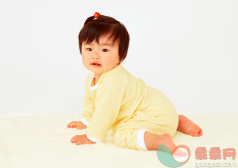 人,衣服,用具,研究,短发_122628313_Baby_创意图片_Getty Images China