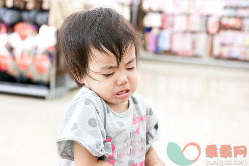 哭,可爱的,摄影,_517688883_Little girl is almost cry_创意图片_Getty Images China