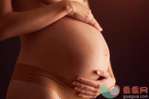 人,影棚拍摄,分娩,裸体,怀孕_164646855_Pregnant woman_创意图片_Getty Images China