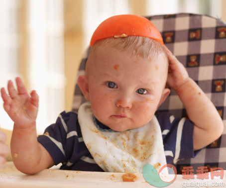 人,饮食,室内,人的眼睛,白人_78768114_Messy Baby Boy_创意图片_Getty Images China