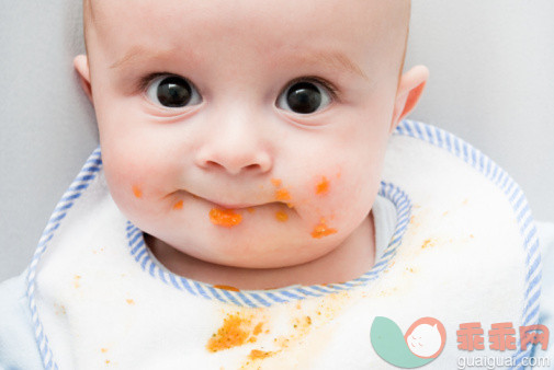 凌乱,人,食品,饮食,室内_103891289_Baby with food on his face_创意图片_Getty Images China